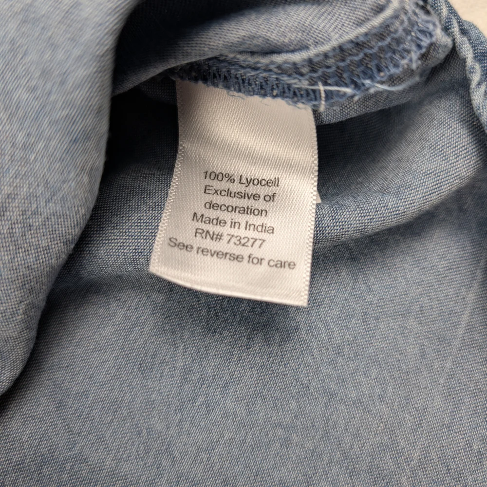 Lauren Conrad women's peasant top 100% lyocell blue chambray size Large - Picture 8 of 9